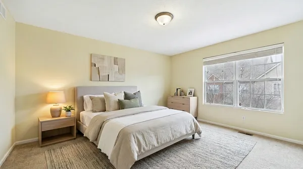 $300,000 | 607 Clayton Circle, Unit 607, Sycamore, IL 60178