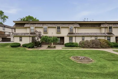 $240,000 | 10236 CedarBrooke Lane, Kansas City, MO 64131