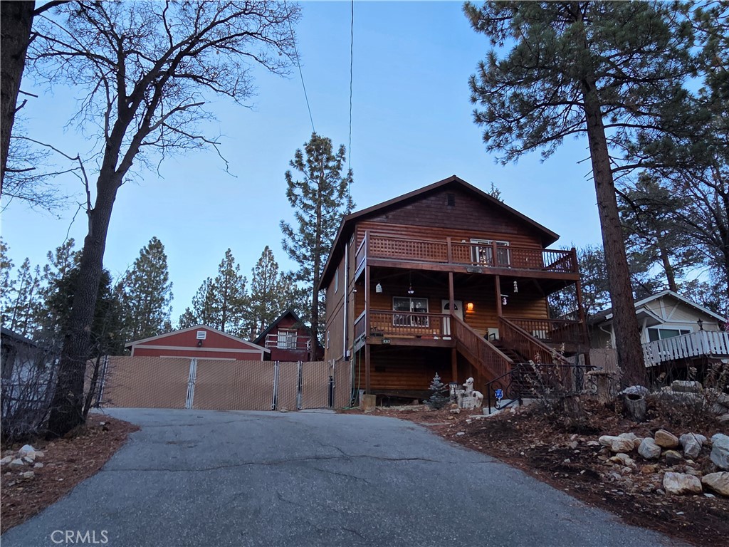 879 Spruce Sugarloaf, CA 92386 - Photo 4 of 8