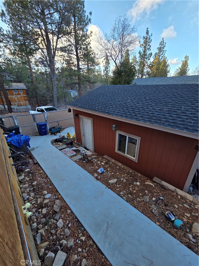 879 Spruce Sugarloaf, CA 92386 - Photo 5 of 8