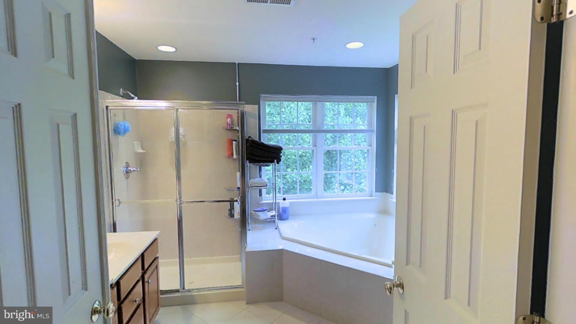 2409 Killarney Terrace Odenton, MD 21113 - Photo 10 of 21 Bath (Master)