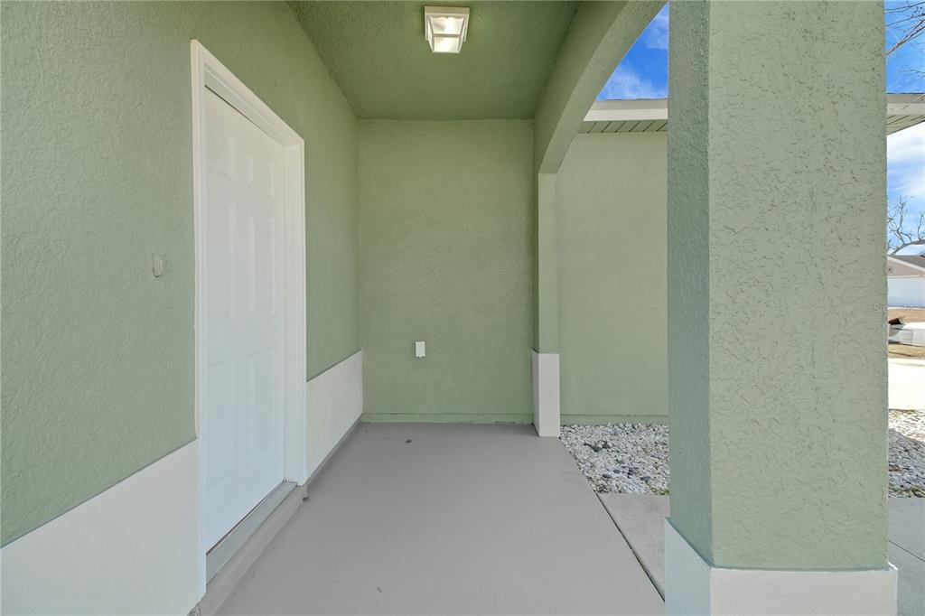 12392 Northeast 48th Loop Oxford, FL 34484 - Photo 5 of 72