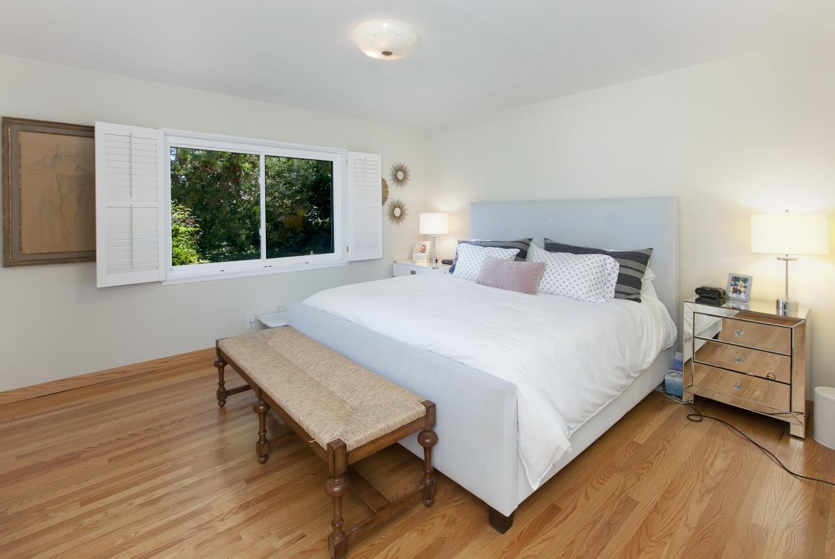 1120 Saxon Way Menlo Park, CA 94025 - Photo 11 of 17