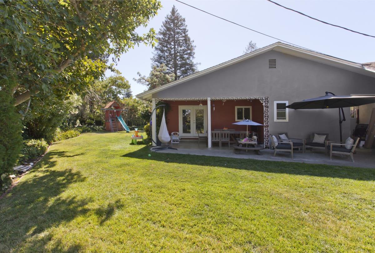 1120 Saxon Way Menlo Park, CA 94025 - Photo 14 of 17