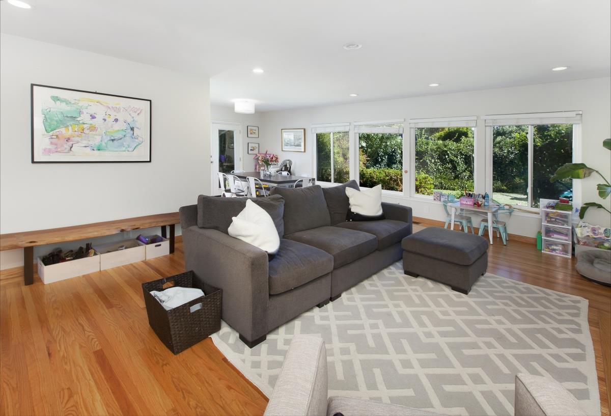 1120 Saxon Way Menlo Park, CA 94025 - Photo 3 of 17