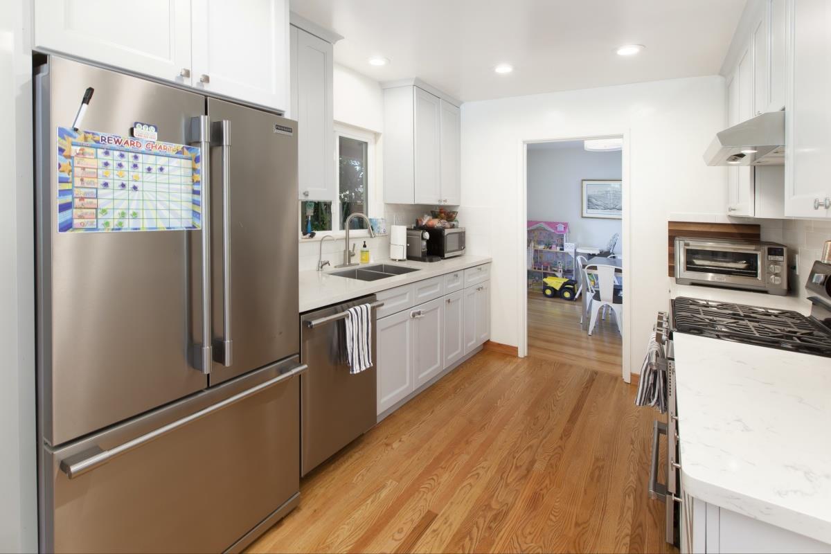 1120 Saxon Way Menlo Park, CA 94025 - Photo 5 of 17