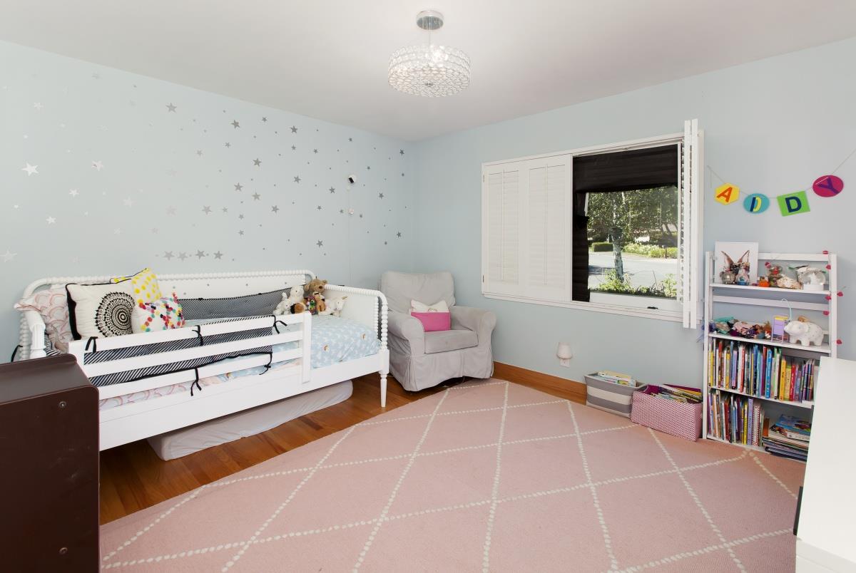 1120 Saxon Way Menlo Park, CA 94025 - Photo 8 of 17