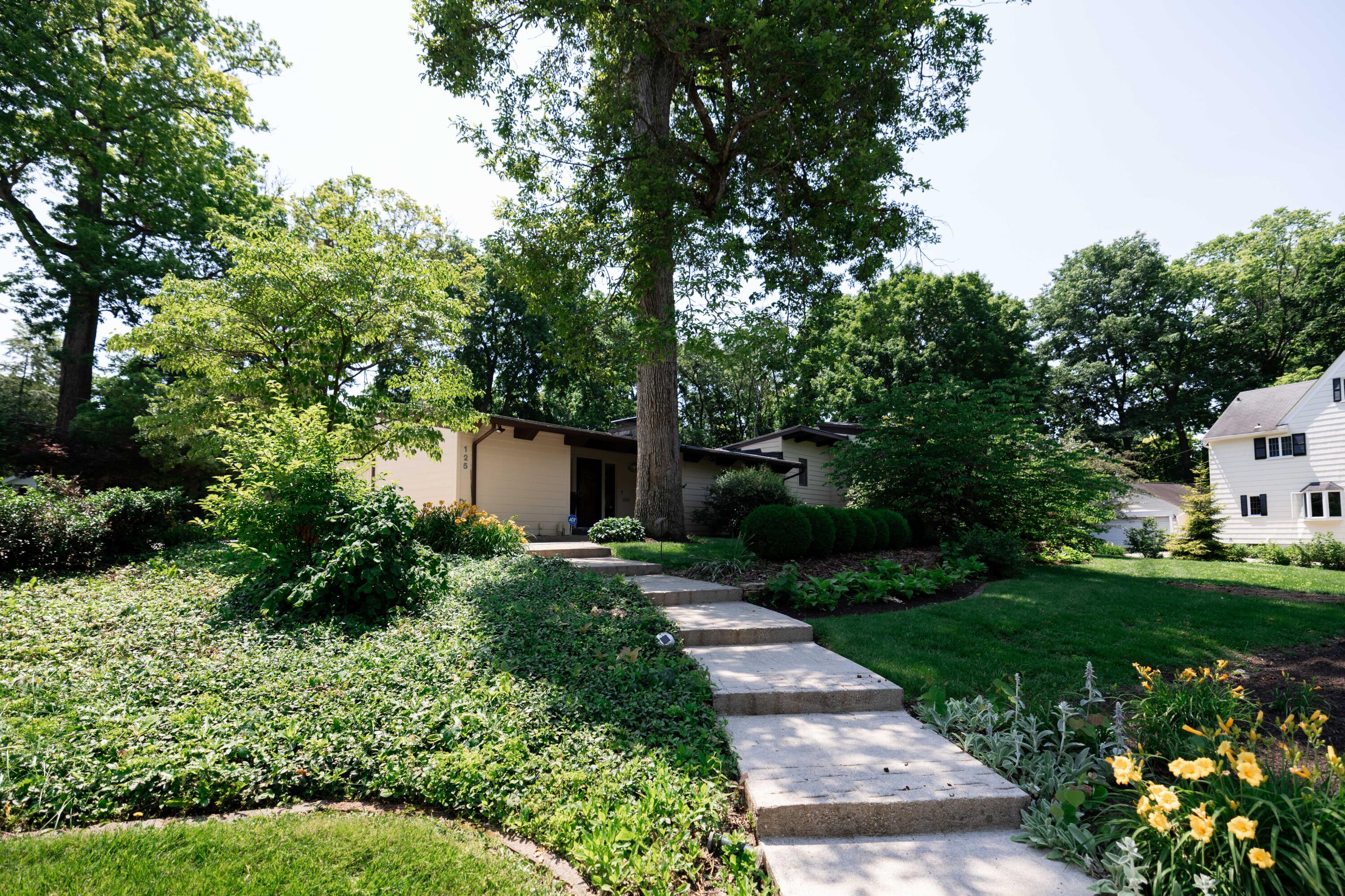 125 Hawthorne Road Springfield, OH 45504 - Photo 2 of 54 Gallery Image 2