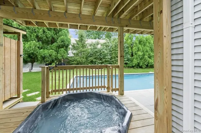 $2,895,000 | 161 Monroe Drive, Montauk, NY 11954