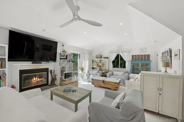 $2,895,000 | 161 Monroe Drive, Montauk, NY 11954