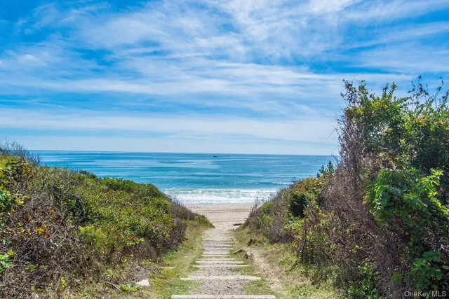 $2,895,000 | 161 Monroe Drive, Montauk, NY 11954