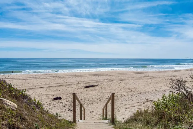 $2,895,000 | 161 Monroe Drive, Montauk, NY 11954