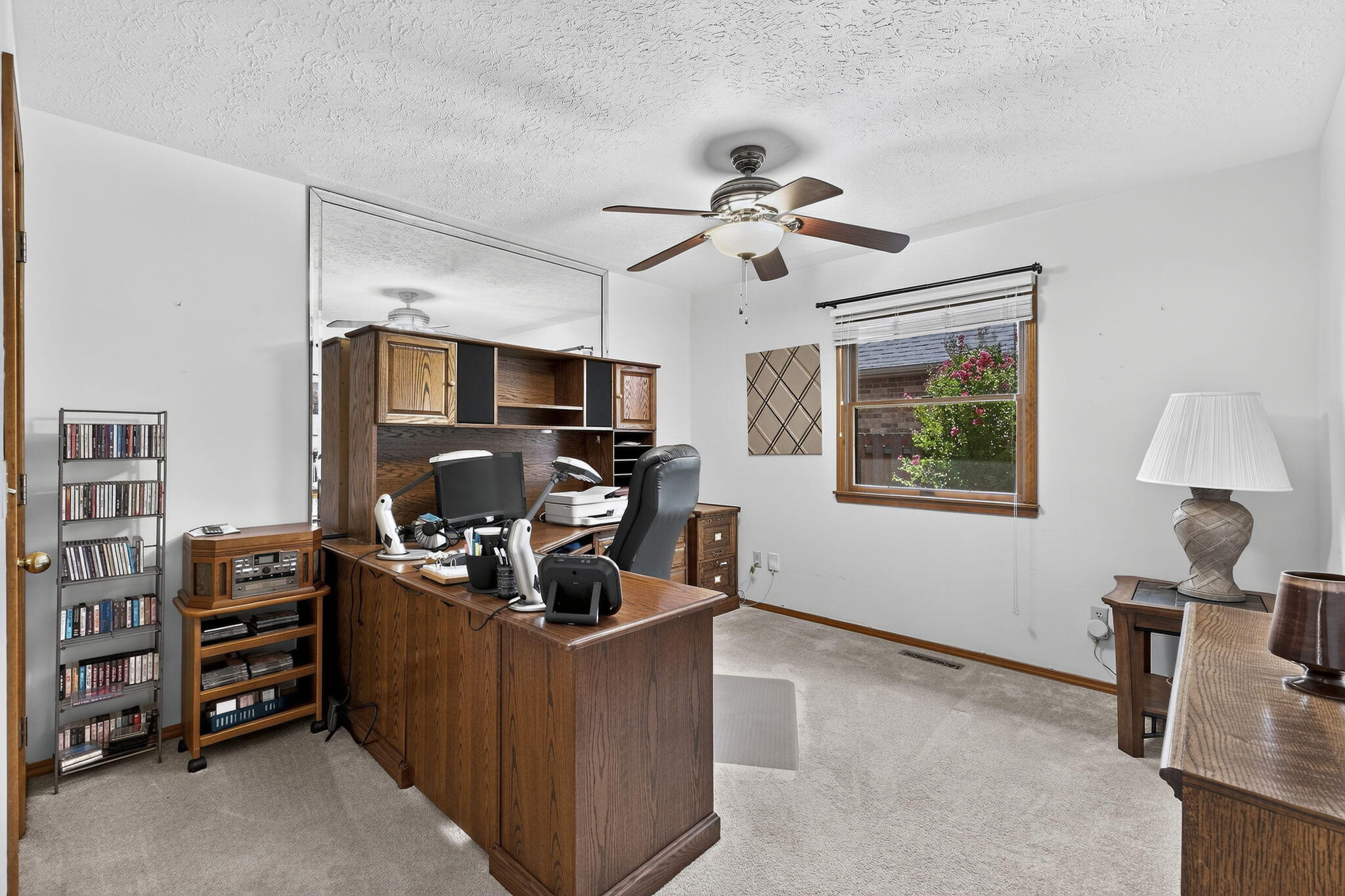 1934 East Ridgewood Drive Springfield, MO 65804 - Photo 18 of 26 19-web-or-mls-20260825-20260825-DSC03234