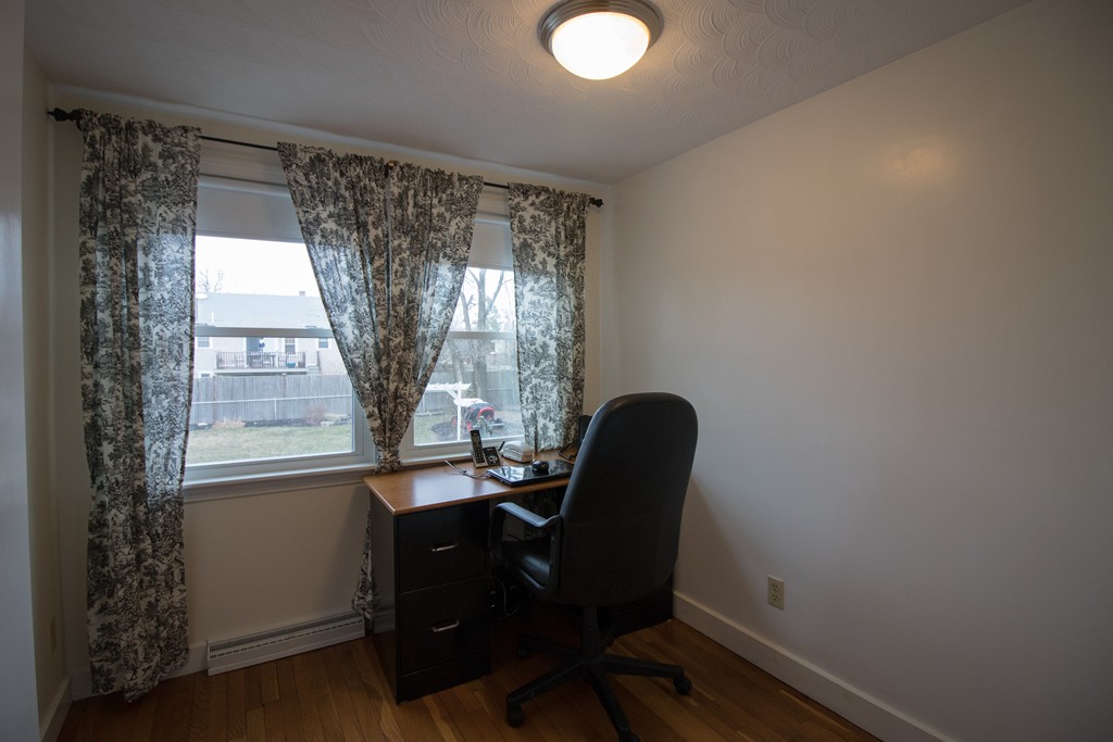 190 Newport Road Hull, MA 02045 - Photo 14 of 19 Gallery Image 14