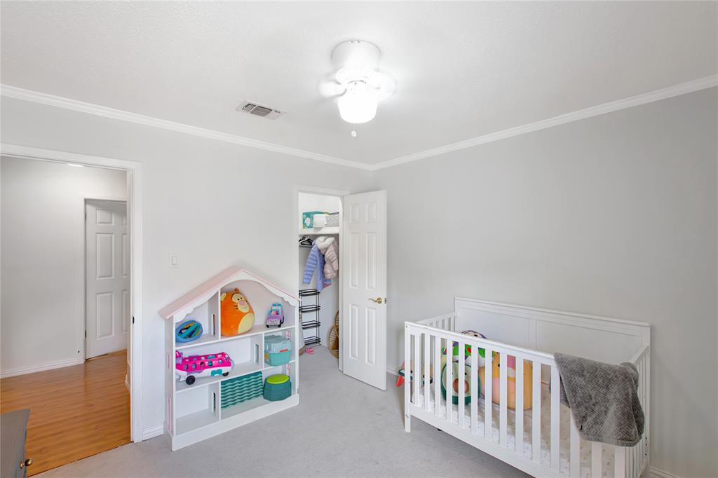 853 Royal Terrace Hurst, TX 76053 - Photo 15 of 34