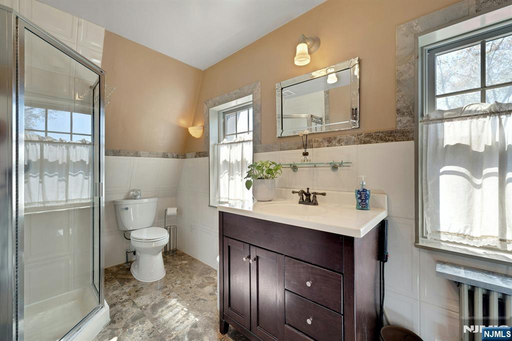 85 Spring Valley Avenue Hackensack, NJ 07601 - Photo 29 of 40 Gallery Image 29