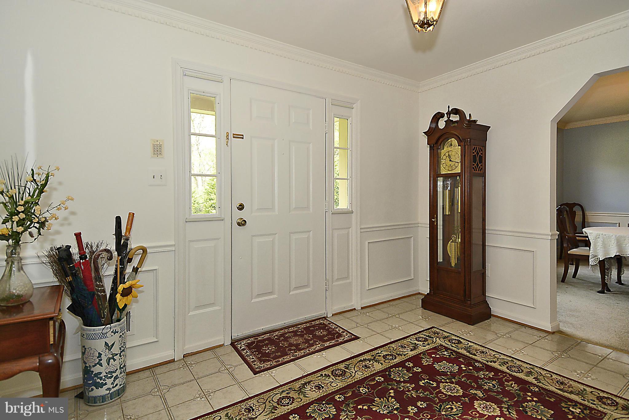 2201 Holly Spring Drive Silver Spring, MD 20905 - Photo 3 of 26 Interior (General)
