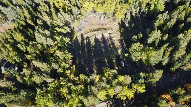 a picture of a tennis court