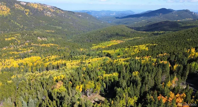a view of a tennis court