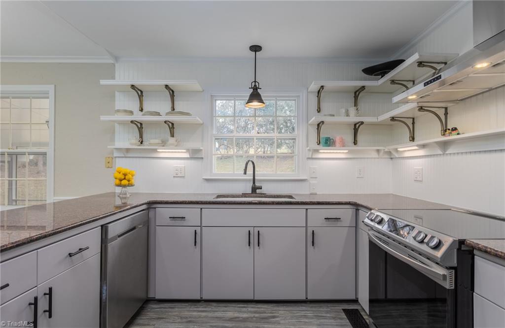 1198 Joe Moore Road Thomasville, NC 27360 - Photo 12 of 40 Gallery Image 12