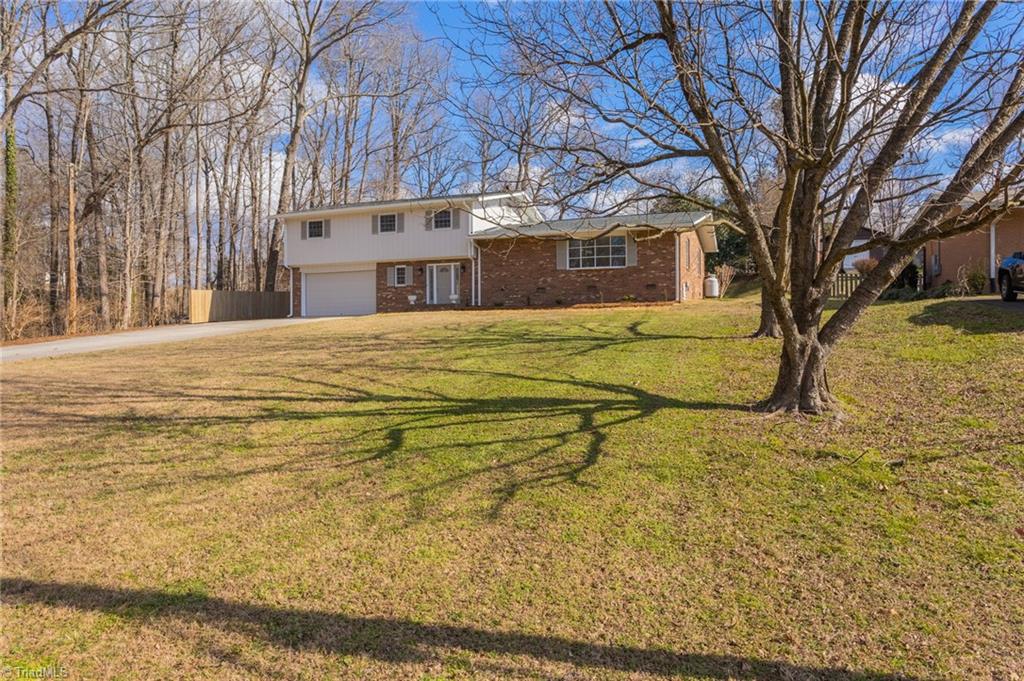 1198 Joe Moore Road Thomasville, NC 27360 - Photo 3 of 40 Gallery Image 3