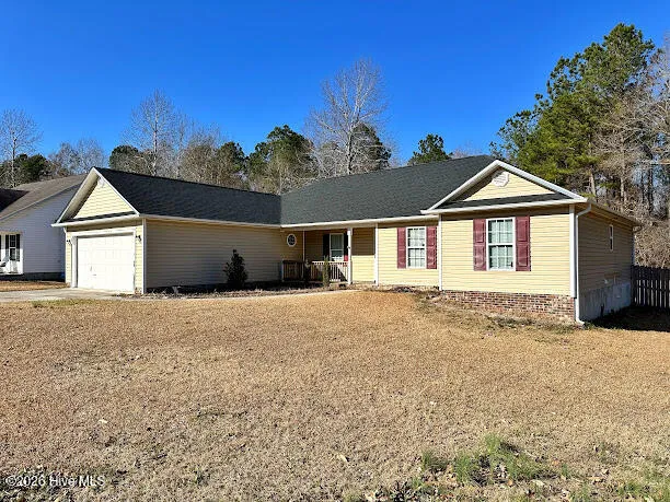 $315,000 | 301 Brookstone Way, Jacksonville, NC 28546