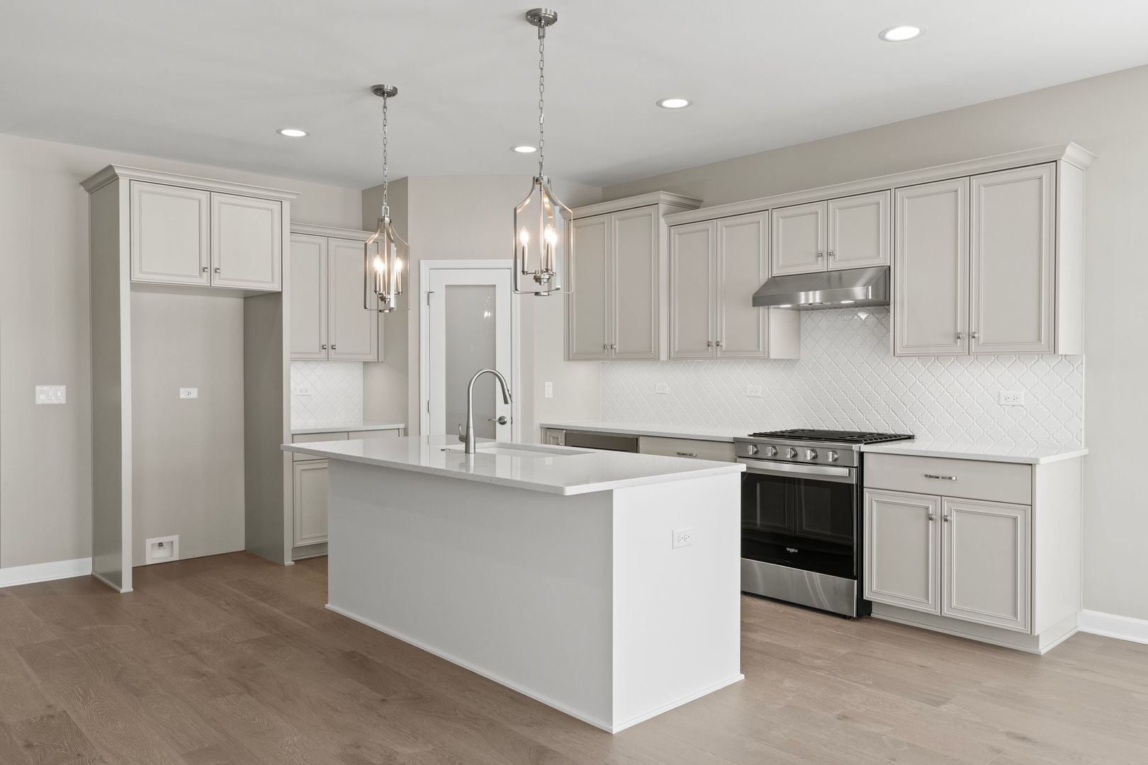 16551 Kayla Drive Lemont, IL 60439 - Photo 9 of 25