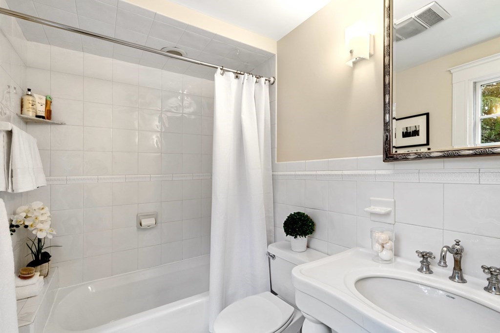 8 Everell Road Winchester, MA 01890 - Photo 14 of 27