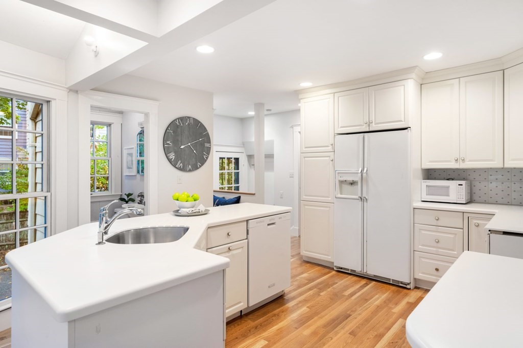 8 Everell Road Winchester, MA 01890 - Photo 10 of 27
