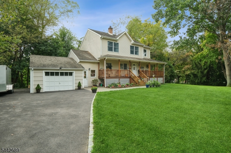 158 Maple Street New Providence, NJ 07974 - Photo 2 of 42