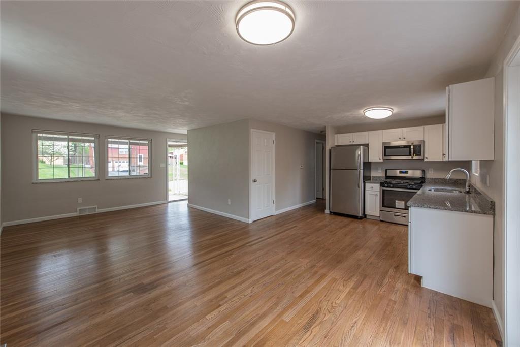 643 Snowball Road Monroeville, PA 15146 - Photo 5 of 22 Gallery Image 5