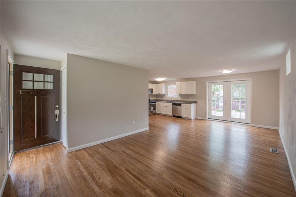 643 Snowball Road Monroeville, PA 15146 - Photo 9 of 22 Gallery Image 9