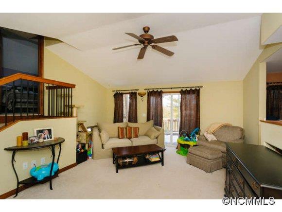 985-987 New Stock Road Weaverville, NC 28787 - Photo 2 of 14 Gallery Image 2