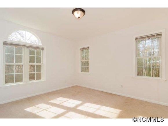 985-987 New Stock Road Weaverville, NC 28787 - Photo 12 of 14 Gallery Image 12