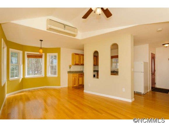 985-987 New Stock Road Weaverville, NC 28787 - Photo 10 of 14 Gallery Image 10