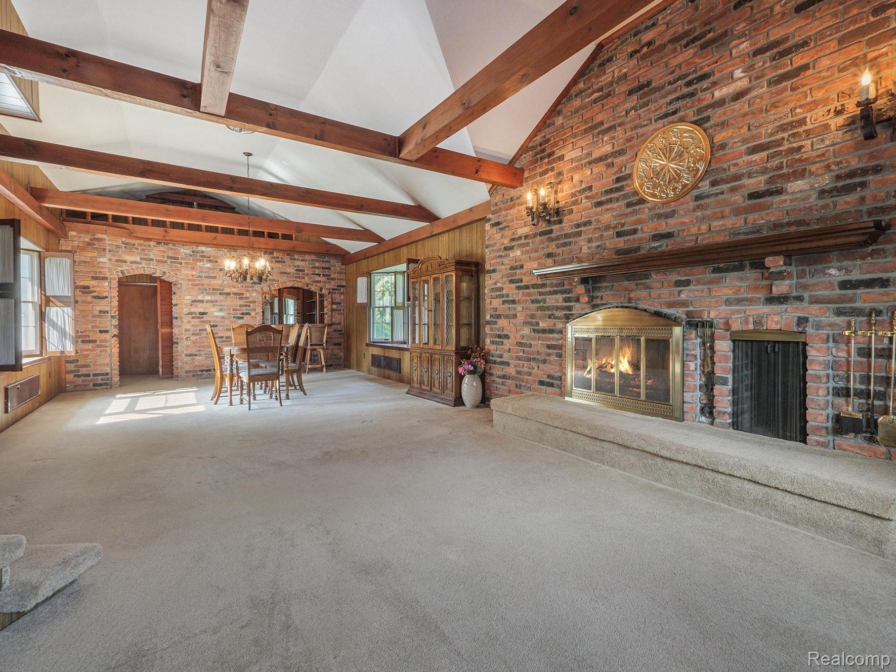 54800 9 Mile Road South Lyon, MI 48178 - Photo 9 of 31 photo_150.jpg