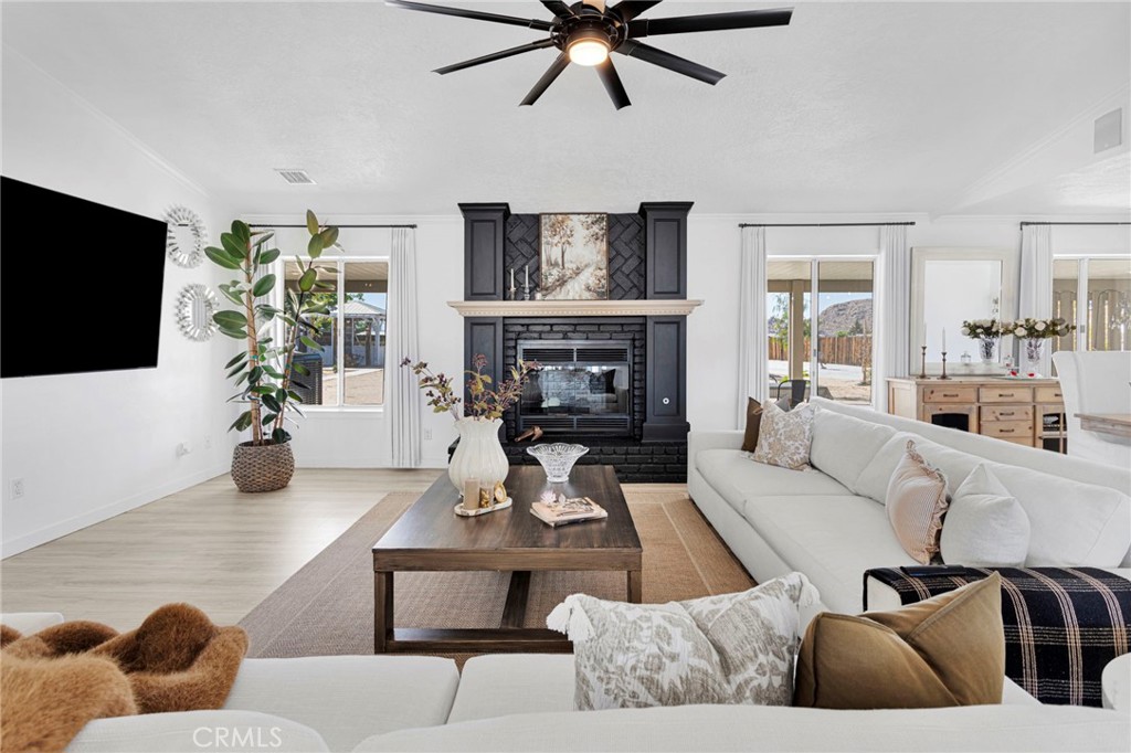 15454 Tuscola Road Apple Valley, CA 92307 - Photo 11 of 67