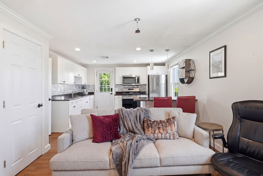 11 Columbia Road, Unit 8 Wakefield, MA 01880 - Photo 11 of 30