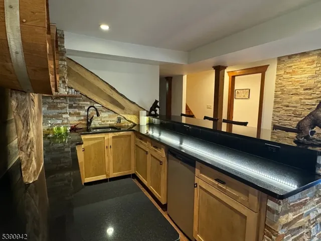 $4,650 | 24 Spruce Point Trail, West Milford, NJ 07421