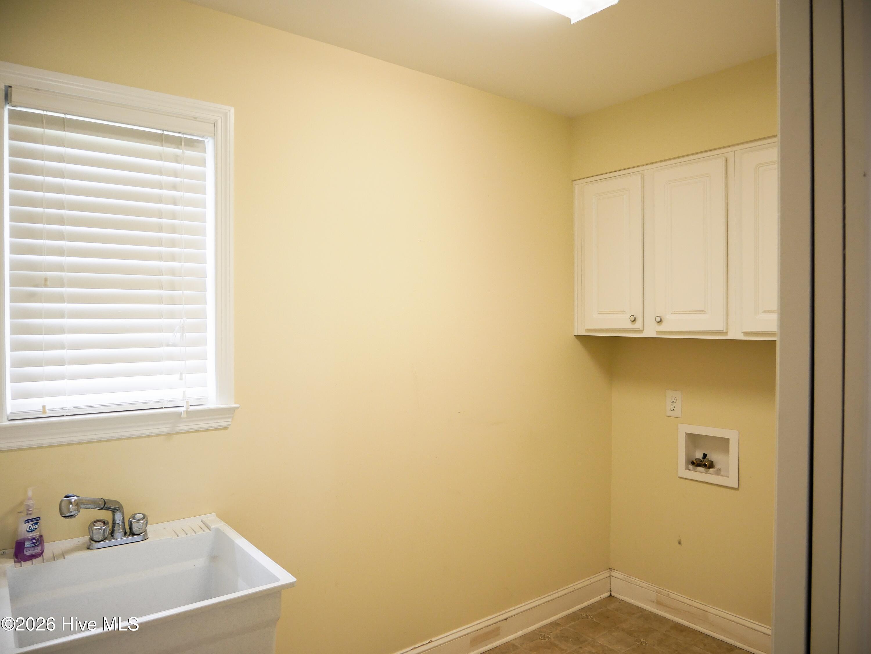 424 Wilcox Road Kinston, NC 28501 - Photo 11 of 31 Gallery Image 11