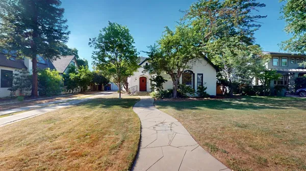 $585,000 | 730 East Home Avenue, Fresno, CA 93728