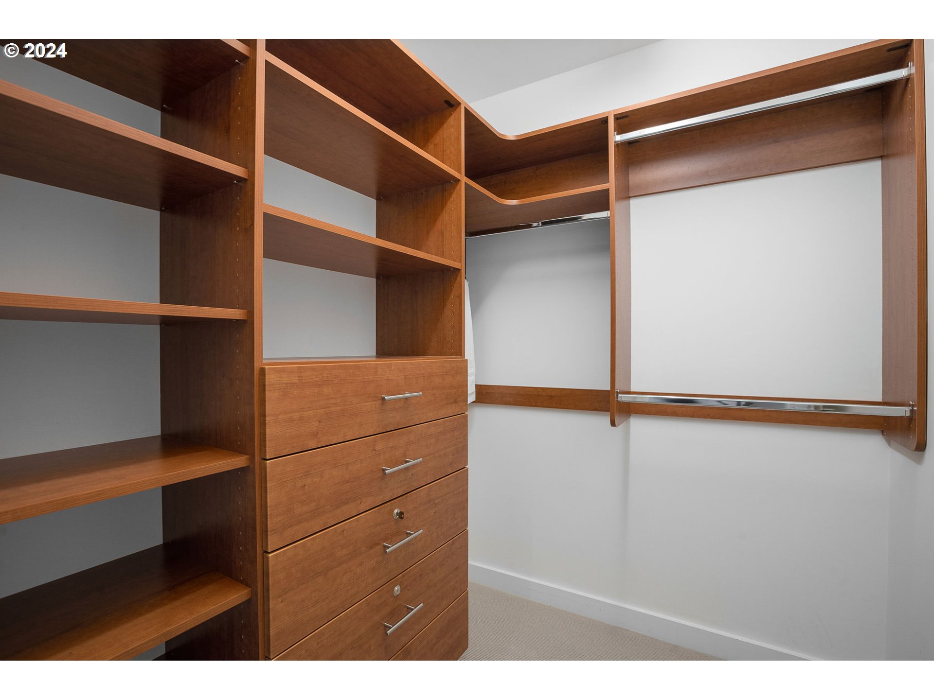 841 Southwest Gaines Street, Unit 2112 Portland, OR 97239 - Photo 19 of 38 Gallery Image 19