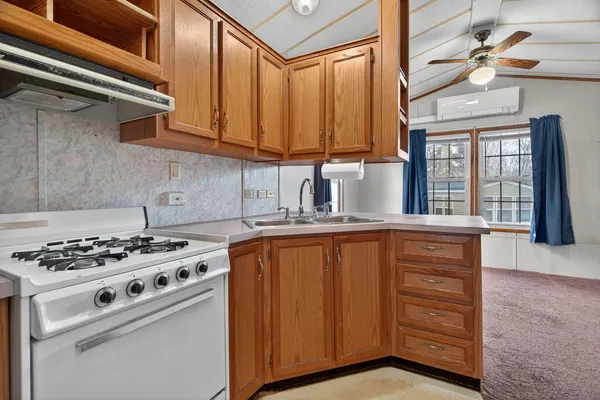 $170,000 | 46 Lakeshore Drive, Wilmington, IL 60481