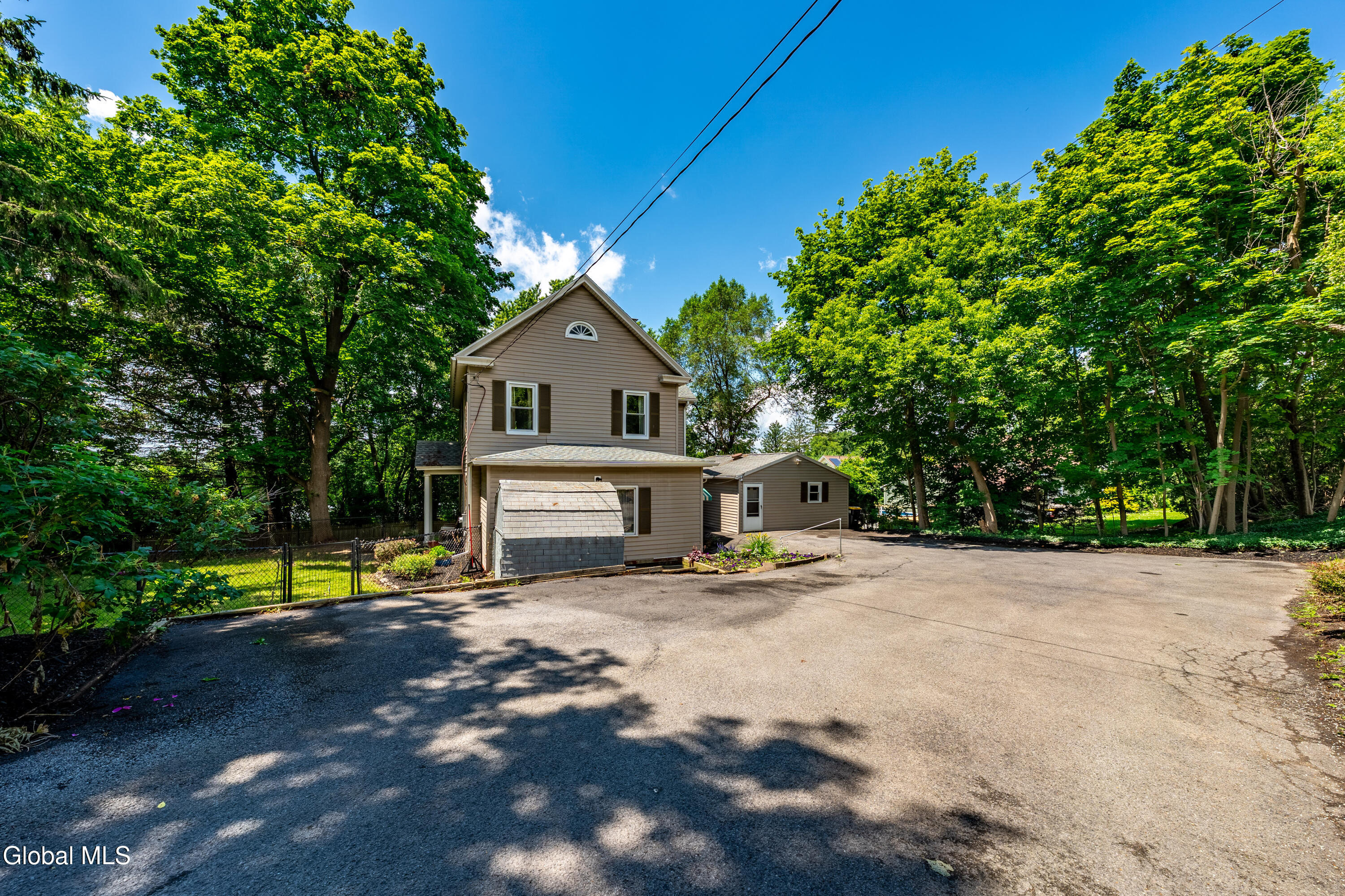 1117 Balltown Road Niskayuna, NY 12309 - Photo 6 of 39 DSC03232-HDR