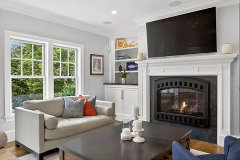 $3,650,000 | 82 Crystal Lake Road, Osterville, MA 02655