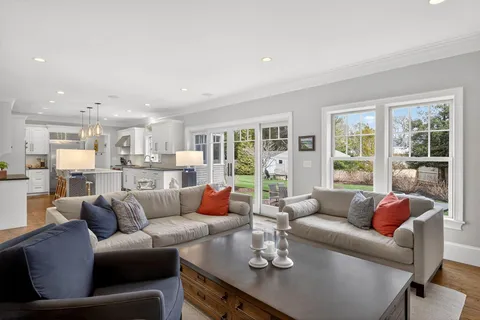 $3,650,000 | 82 Crystal Lake Road, Osterville, MA 02655