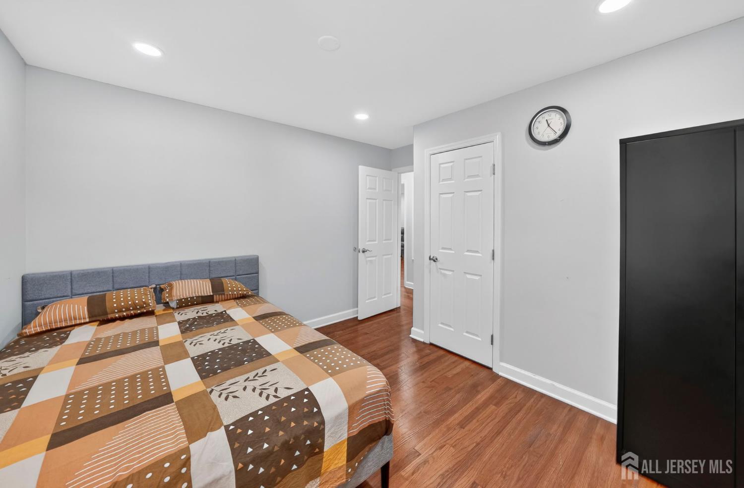 59 Eden Avenue Edison, NJ 08817 - Photo 25 of 45