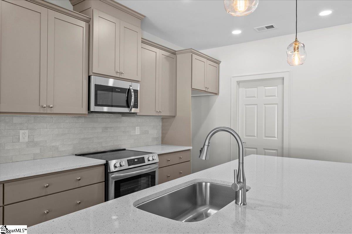 104 Wood Road Taylors, SC 29687 - Photo 11 of 38 Gallery Image 11