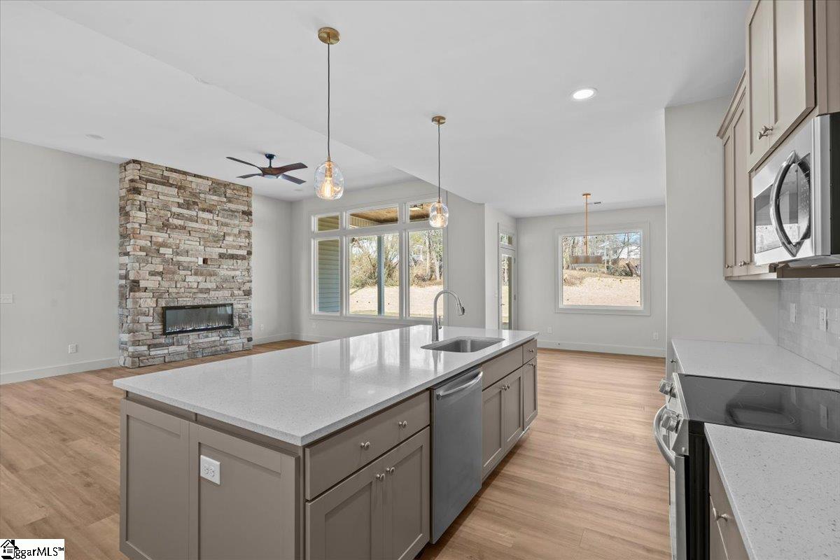 104 Wood Road Taylors, SC 29687 - Photo 9 of 38 Gallery Image 9