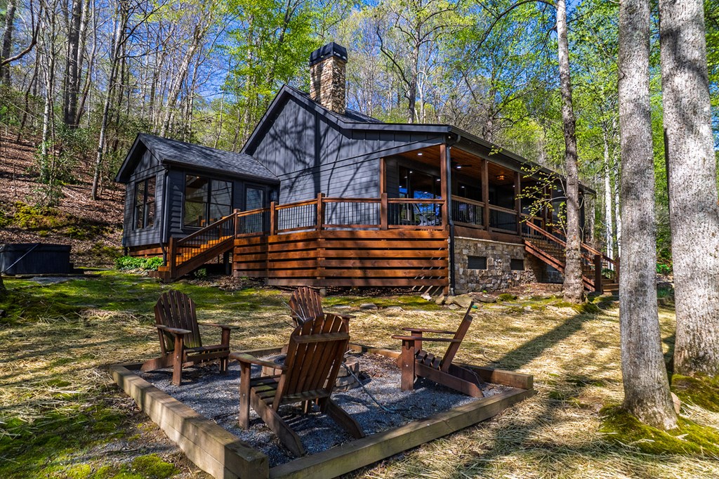 480 Riveredge Lane Ellijay, GA 30540 - Photo 6 of 66 a view of house with a yard